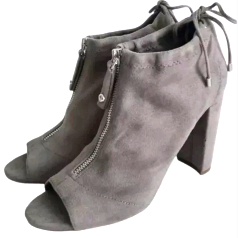 G Guess Peep Toe Grey Suede 10M Block Heel Ankle Bootie Gray Pump Shoe SB5#14